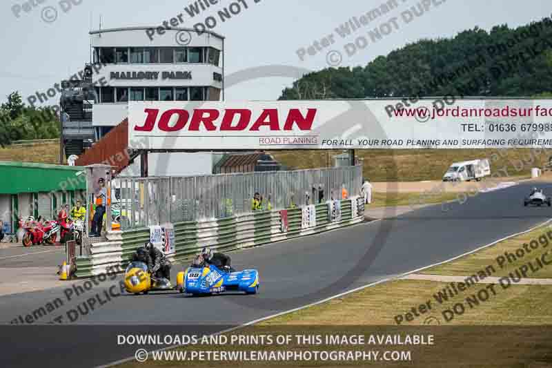 Vintage motorcycle club;eventdigitalimages;mallory park;mallory park trackday photographs;no limits trackdays;peter wileman photography;trackday digital images;trackday photos;vmcc festival 1000 bikes photographs